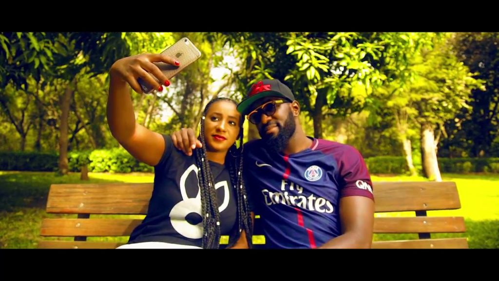 ZoZani feat M’Bouillé Koité _ Je me préfère (clip)